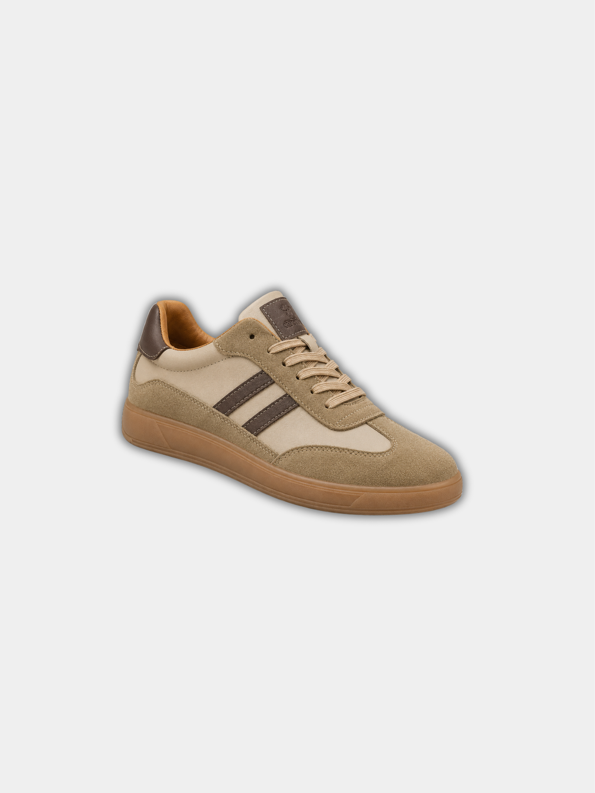 Men's sleek loafers detail